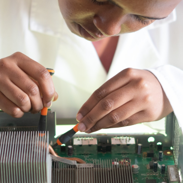 students in electronics classes